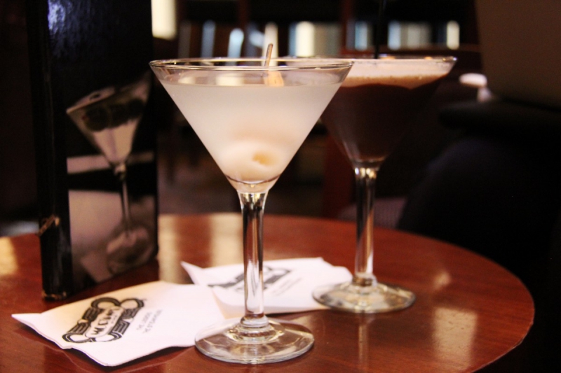 brasserie-ROUGIERS-min_martini_bar_lychee_chocolate_alcohol_liquor_happy_hour_happy-910161